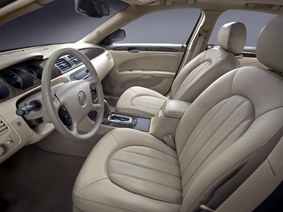  Buick Lucerne CXS 2006 года  (фото 25 из 45)